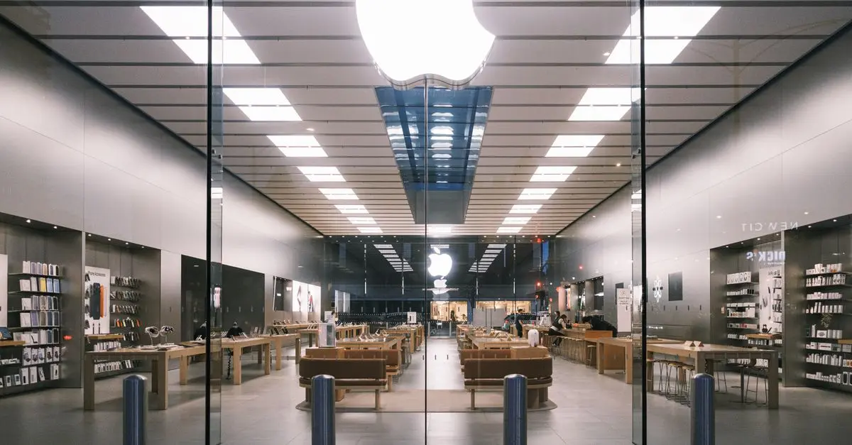 Understanding The Basics of Augmented Reality Shopping