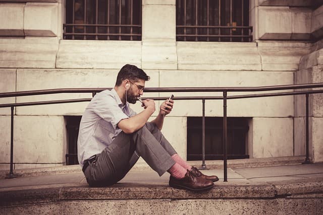 How to Find the Best Deals When Shopping for Tech