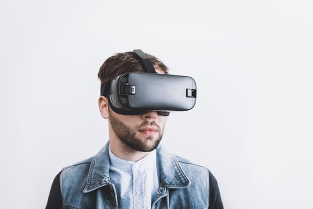 10 Must-Have Gadgets for Every Tech Shopping Zone